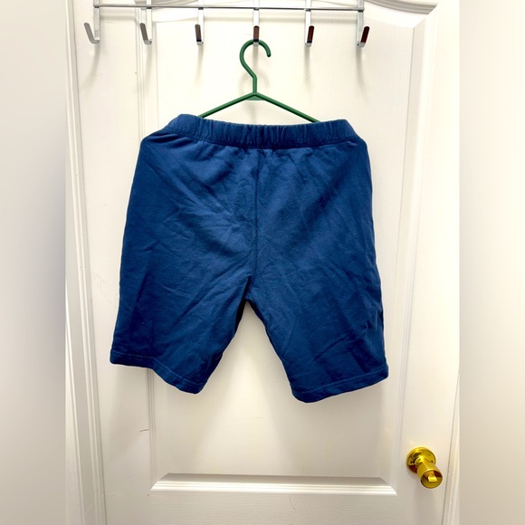 Roots Shorts - Picture 2 of 2